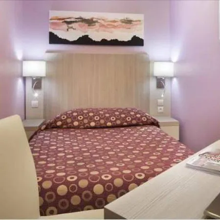 De Nevers 2* Λούρδη