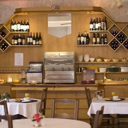 Ξενοδοχείο De Nevers 2*