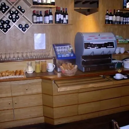 Szálloda De Nevers 2*