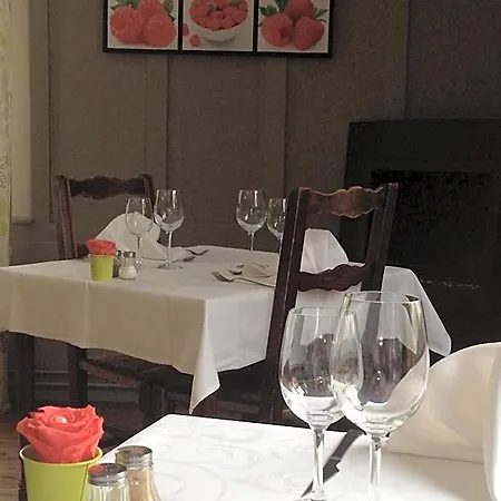 Hotel De Nevers 2*