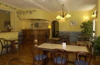 Hotel De Nevers 2*