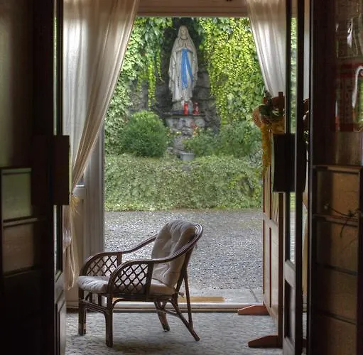 فندق De Nevers 2*